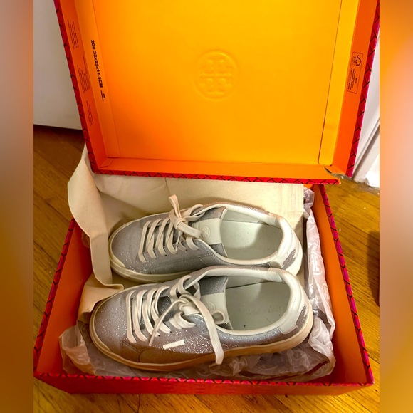 Tory Burch Ladybug Sneaker (woman)